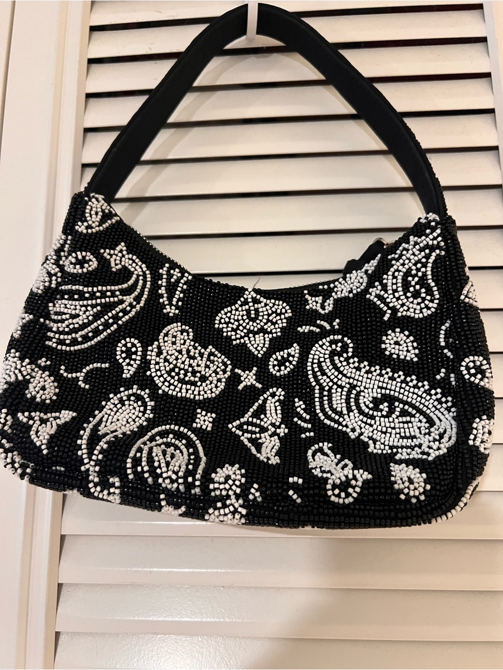Brandon Blackwood Black & White Beaded Paisley Shoulder Bag - Picture 2 of 3